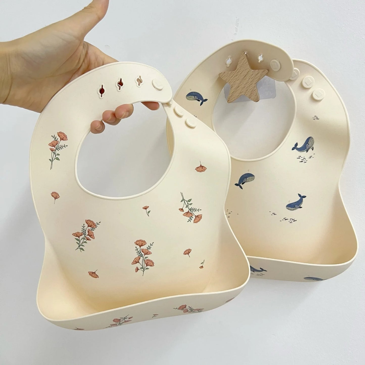 WhaleTidy Silicone Feeding Bib